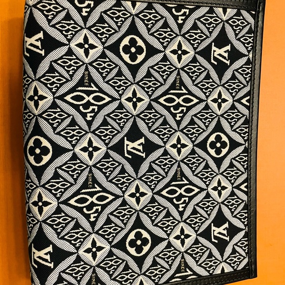 SOLD- LV Since 1854 toiletry crossbody - Picture 6 of 11